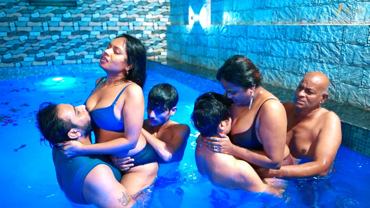 Gangbang sex is full entertainment in the swimming pool