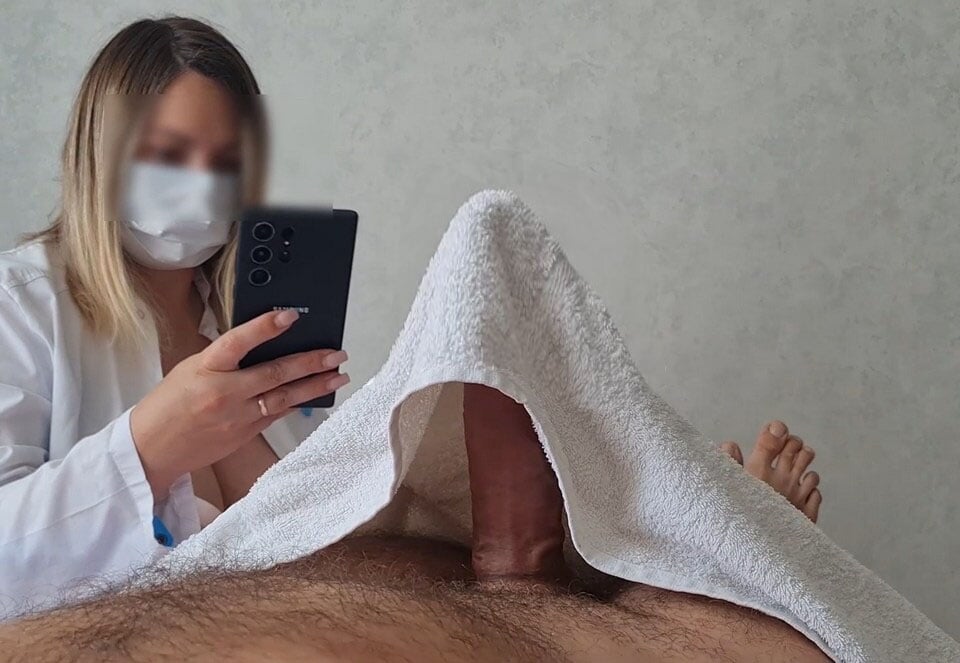 She did not expect that his penis could wake up from a massage, and make handjob for him